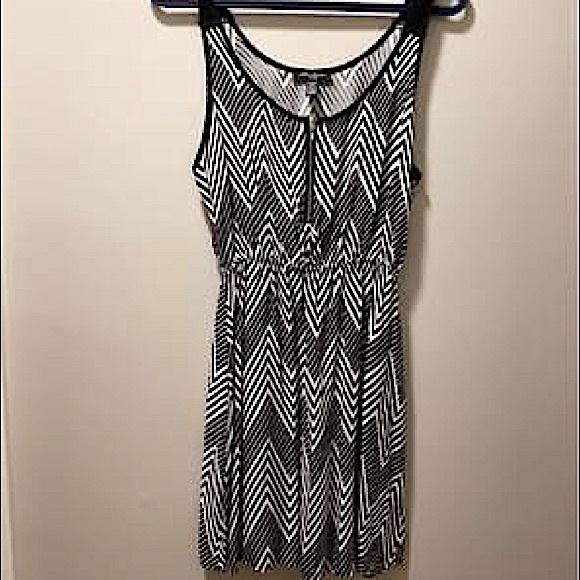 Chevron pattern dress - Picture 1 of 1